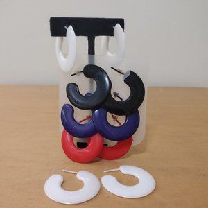 5 pairs of plastic Earrings